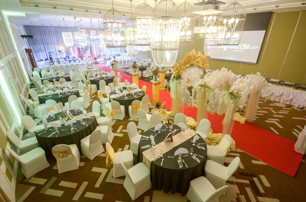 Hue Hotels and Resorts Puerto Princesa Managed by HII 56/67