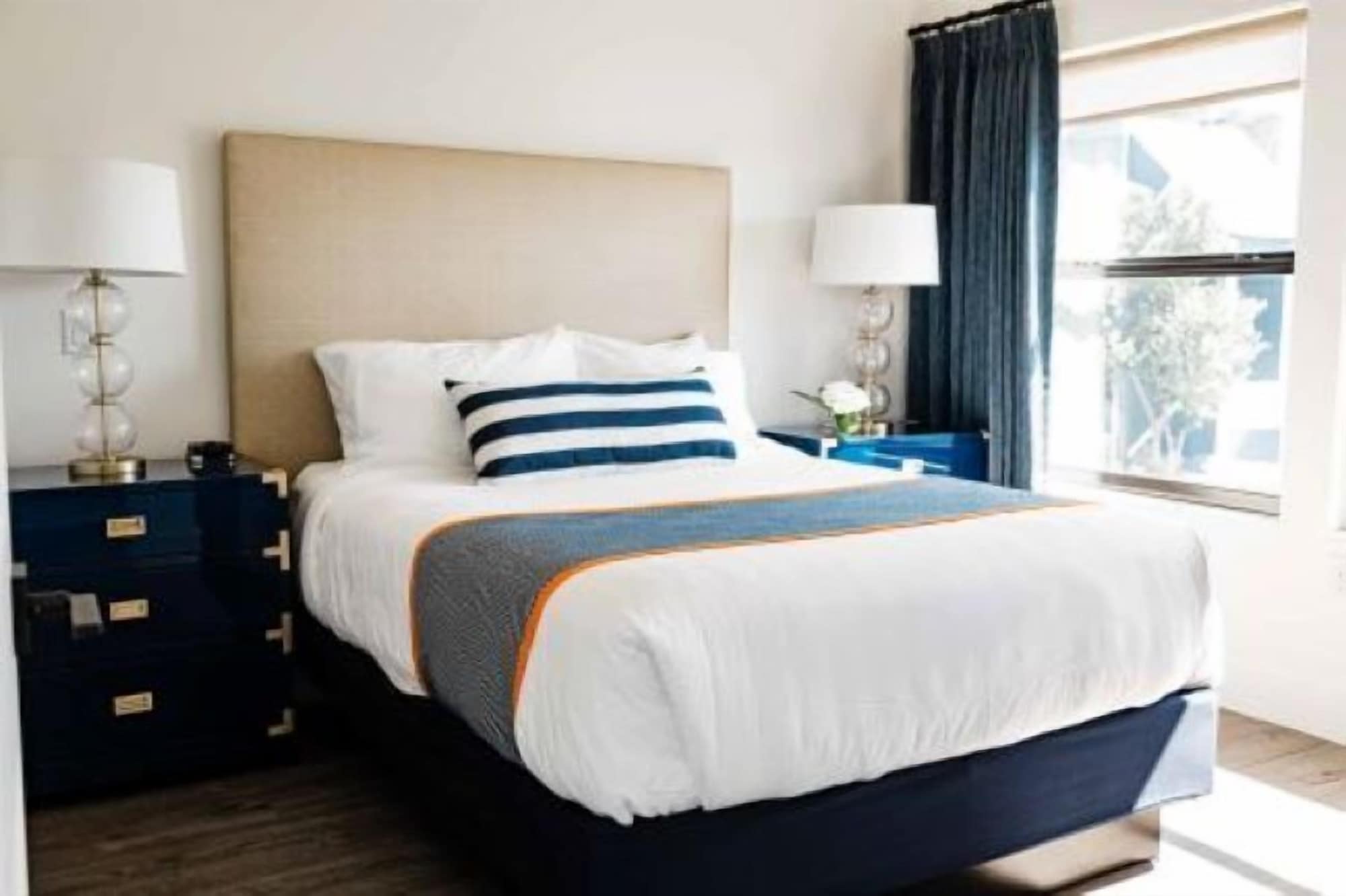 Grand, Harbor, Sunset, Suite, King and Queen Bed