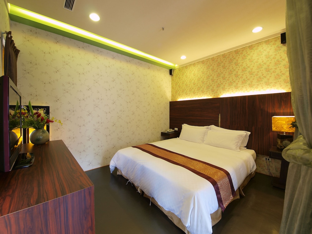 Grand Orchid Villa Resort 10/50