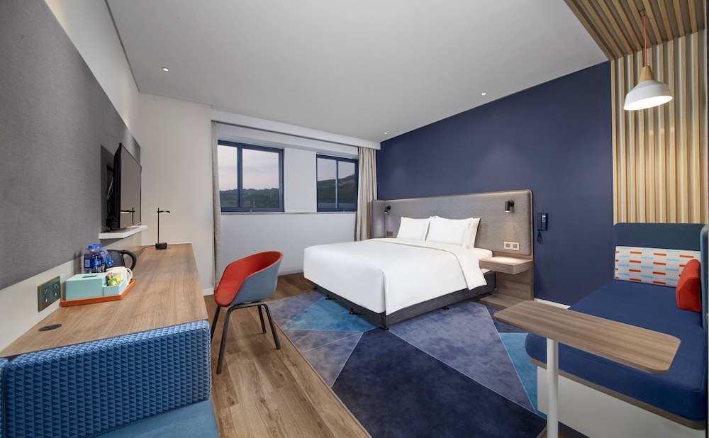HOLIDAY INN EXPRESS Chongqing Airport Zone 10/24