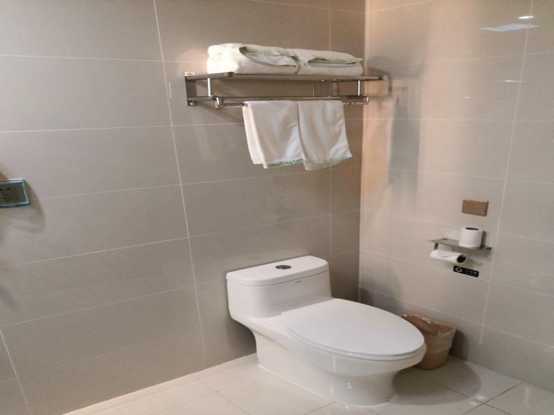 GreenTree Inn Shanghai Jinshan District Wanda Plaza Longhao Road Express Hotel 42/49
