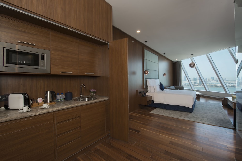 Wyndham Grand Manama 12/64