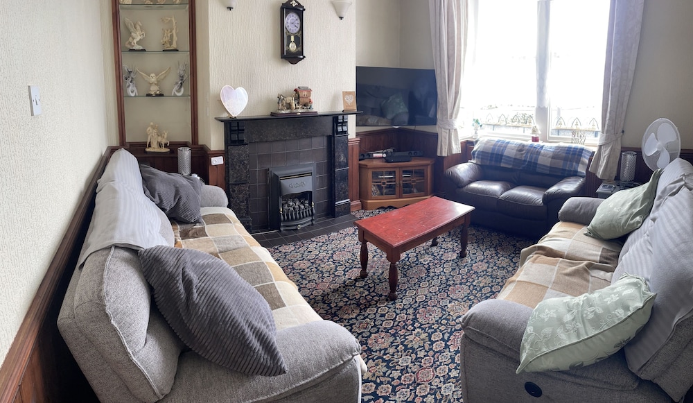 Ivydene Hotel 28/50