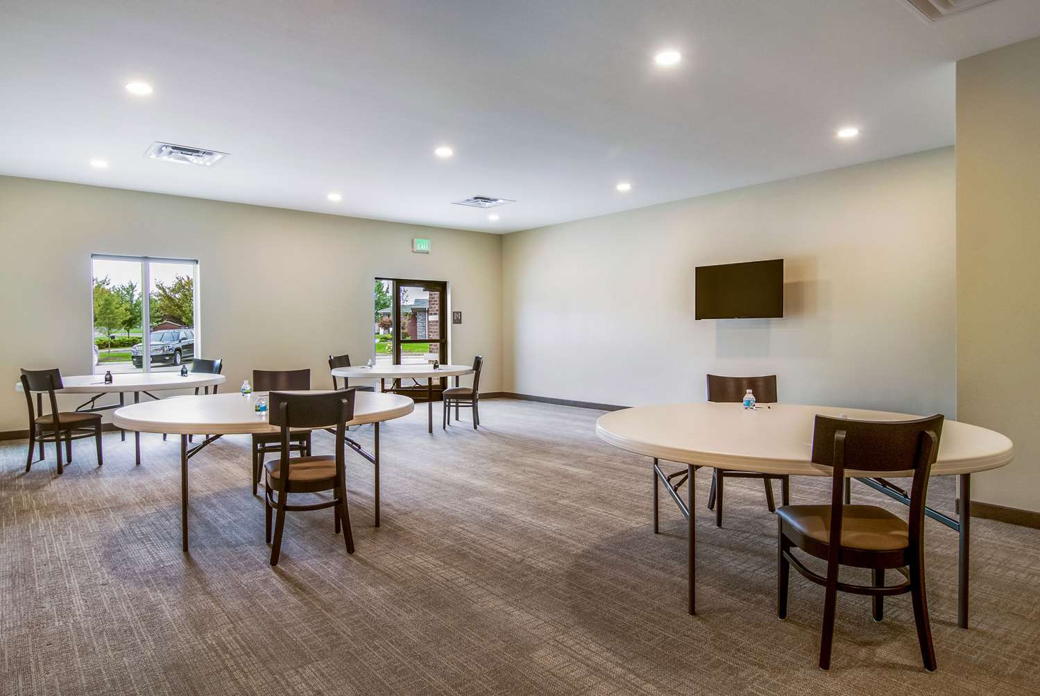 Comfort Suites Wooster near University Campus 35/54