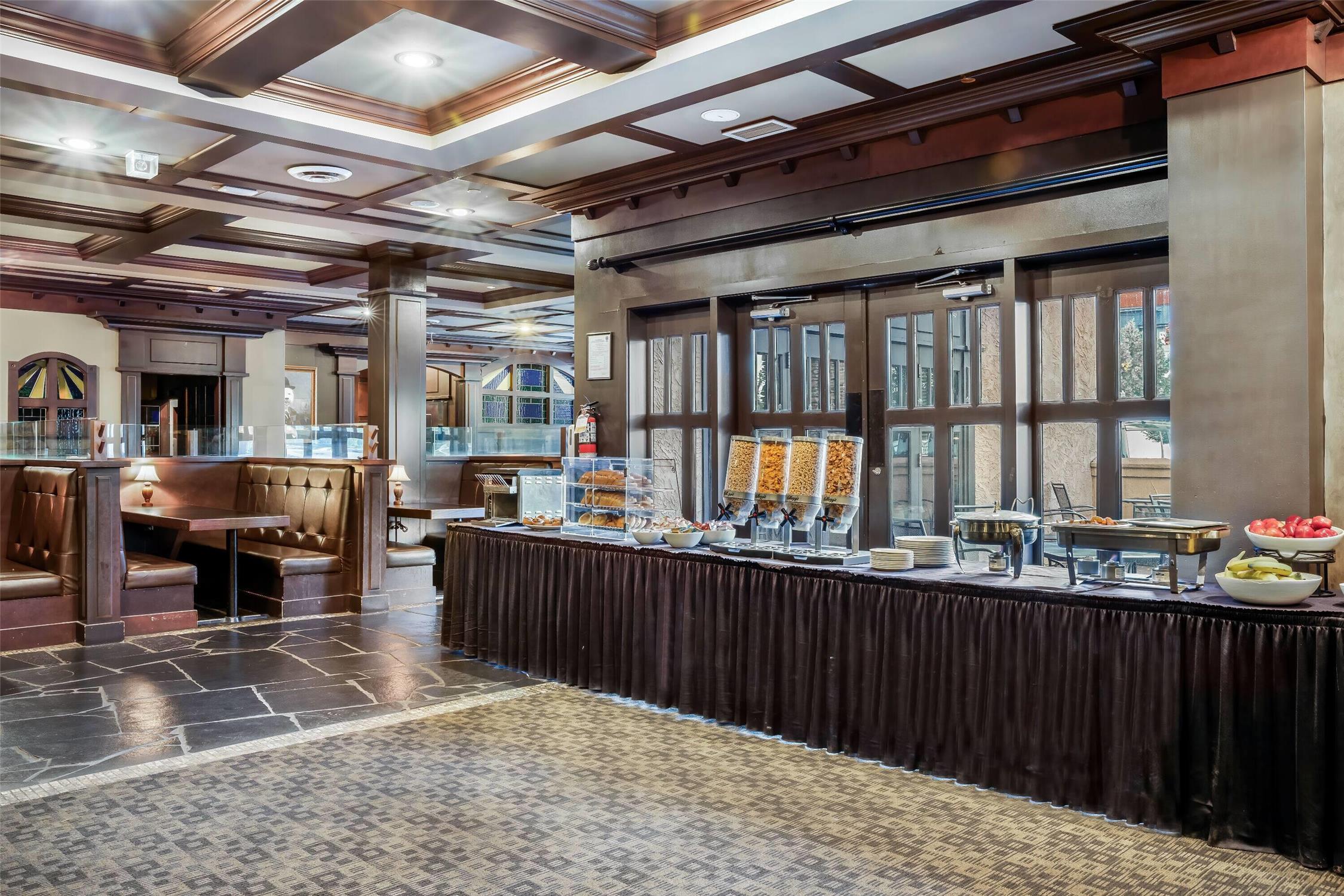 Days Inn & Suites By Wyndham West Edmonton 3/20