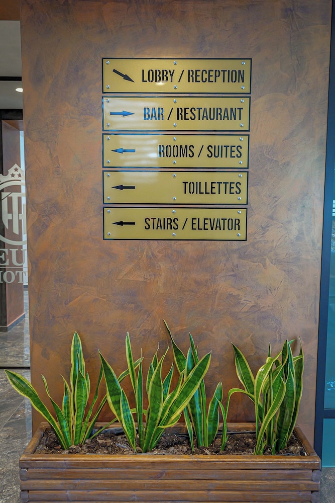 Hotel Teuta 2/50