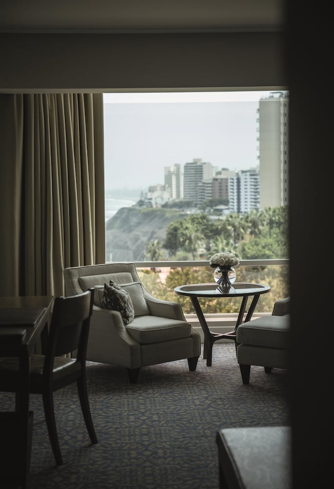 Miraflores Park A Belmond Hotel 66/78