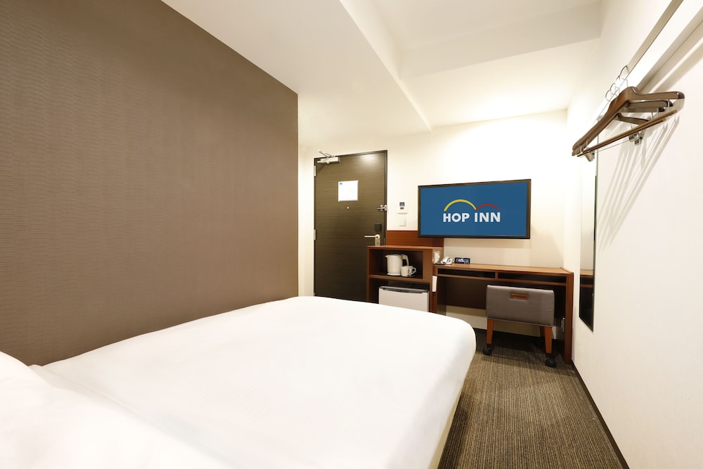 ROOM, SINGLE