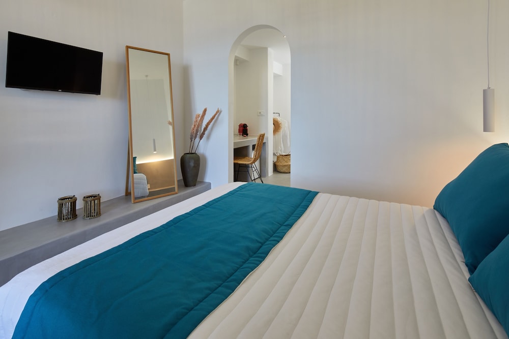 Symmetry Suite 8/50