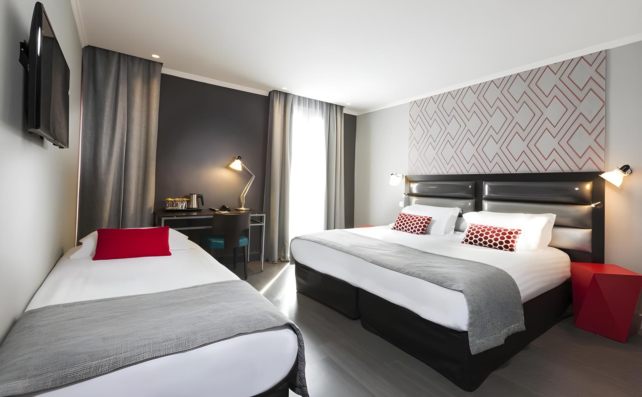 ROOM, TRIPLE