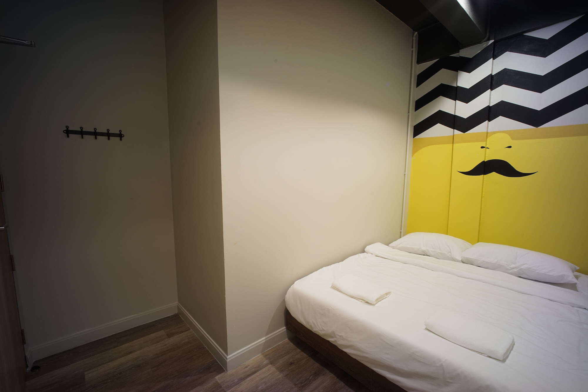 ECONOMY, DOUBLE BED, SHARED BATHROOM