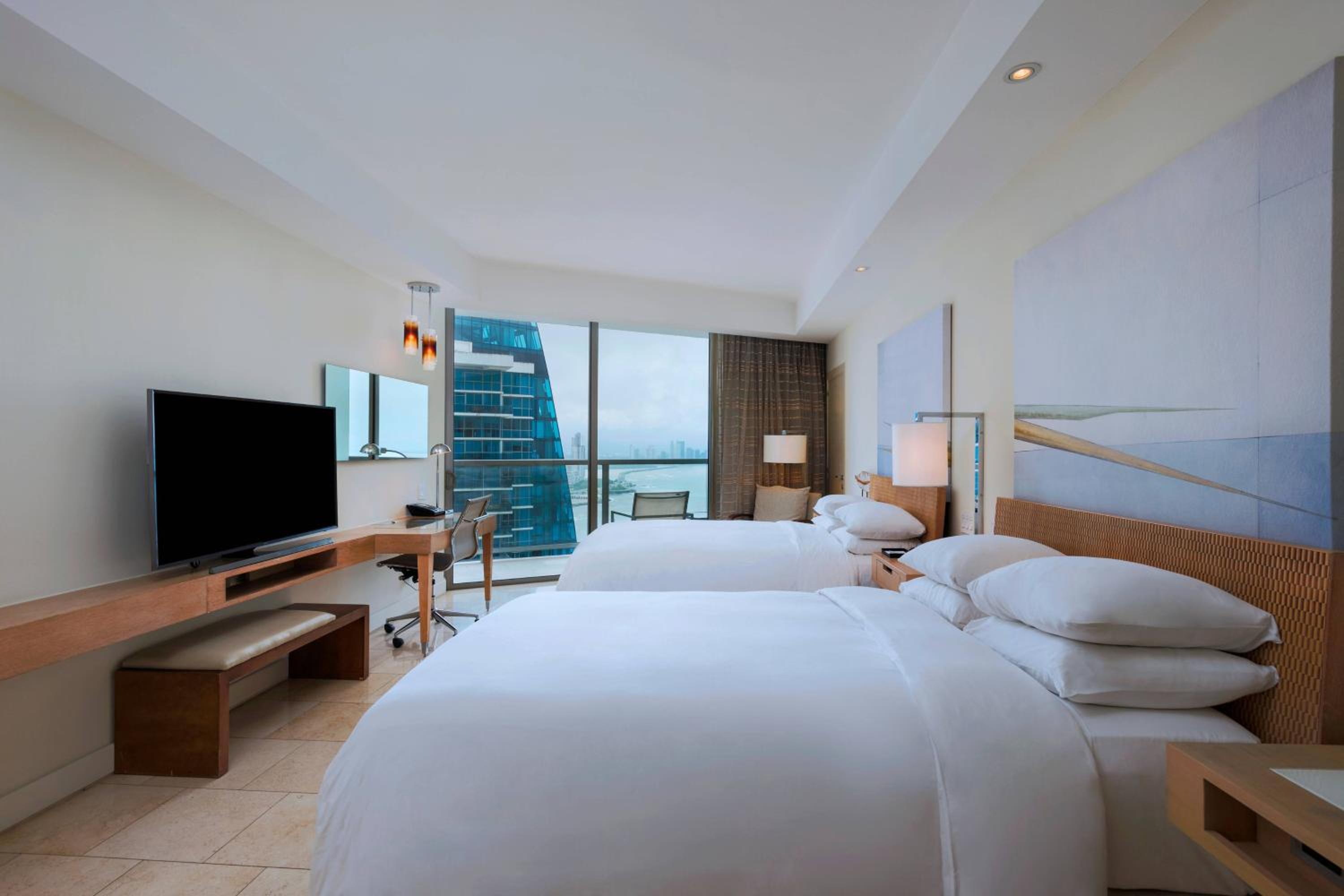 Guest Room, 2 Double Beds, Partial Ocean View, Concierge Level