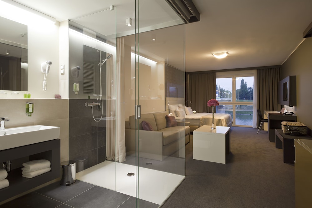HOTEL CITY MARIBOR 37/63