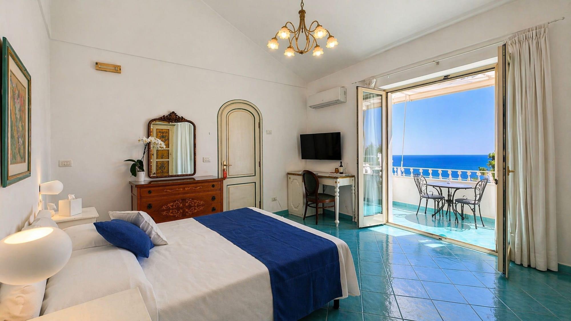 Room, Double Bed, Sea View, Patio