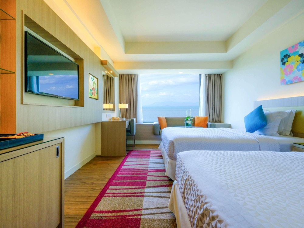 Mercure Penang Beach 9/63