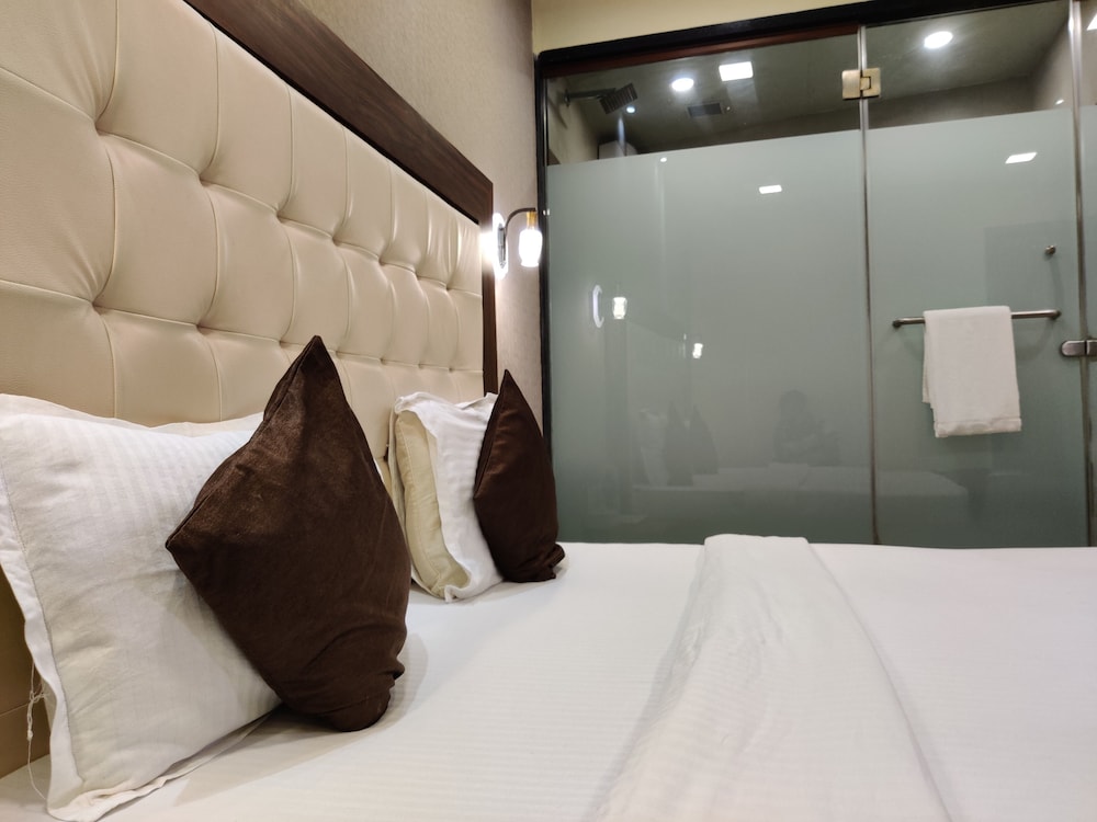 Fabhotel Garden Creek Residency Andheri 16/22