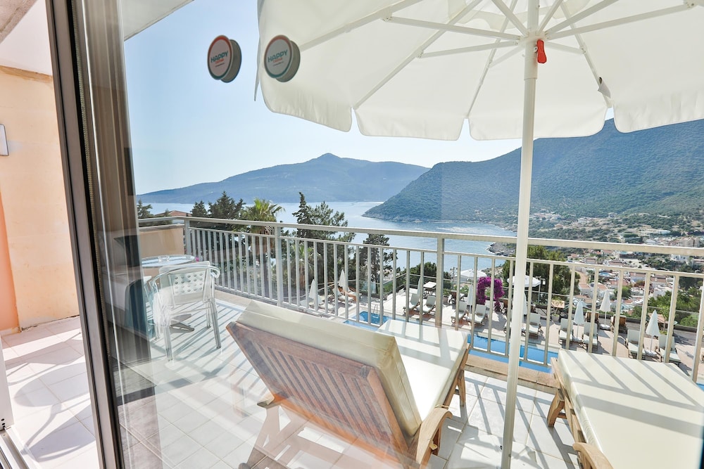 Happy Kalkan 32/71
