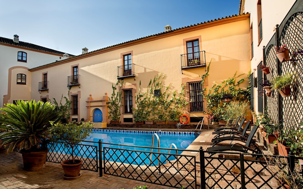 Alcazar de La Reina 3/66