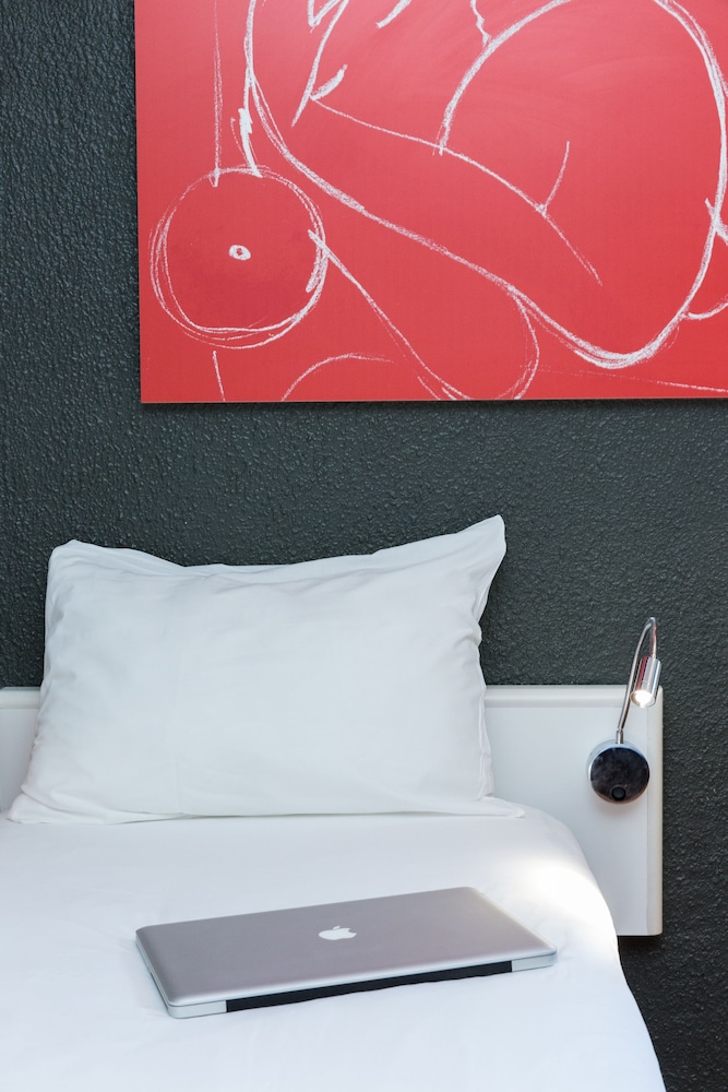 IBIS MONTELIMAR NORD 57/69