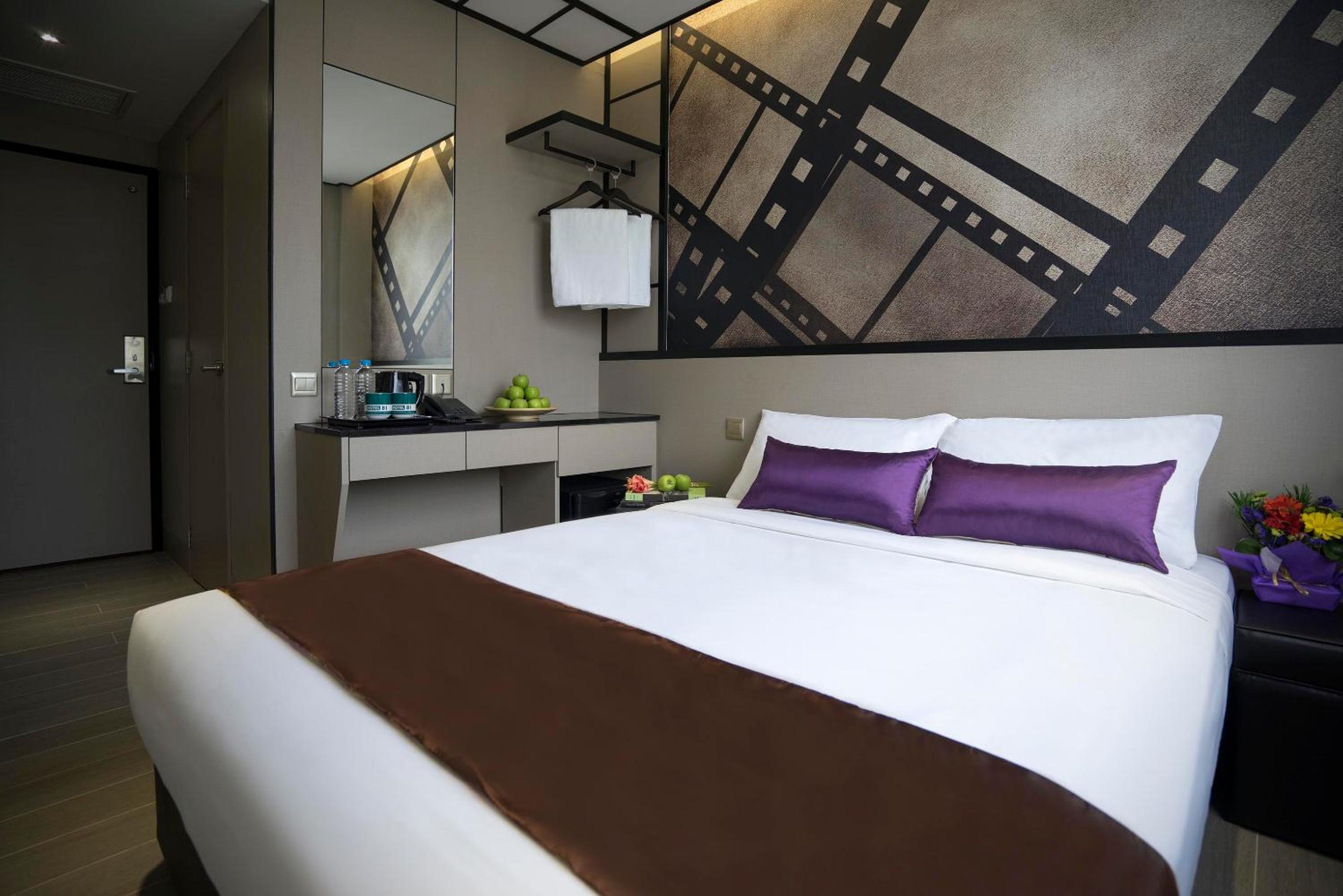 Deluxe, King Bed