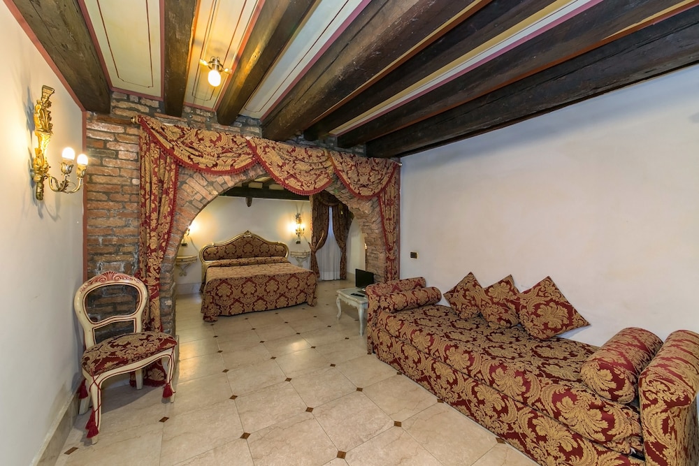 Hotel Pantalon 5/56