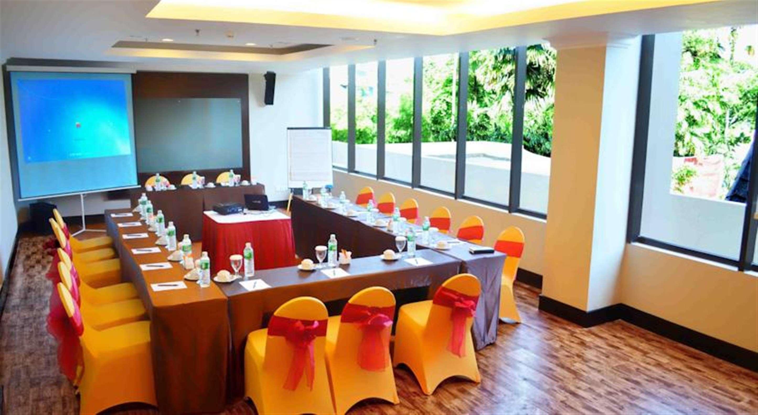 Kyriad Bumiminang Hotel 27/31