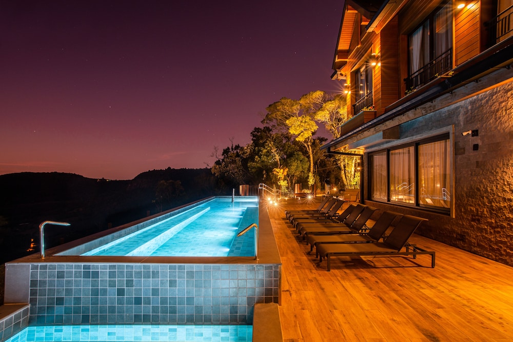 Hotel Laghetto Chateau 24/50