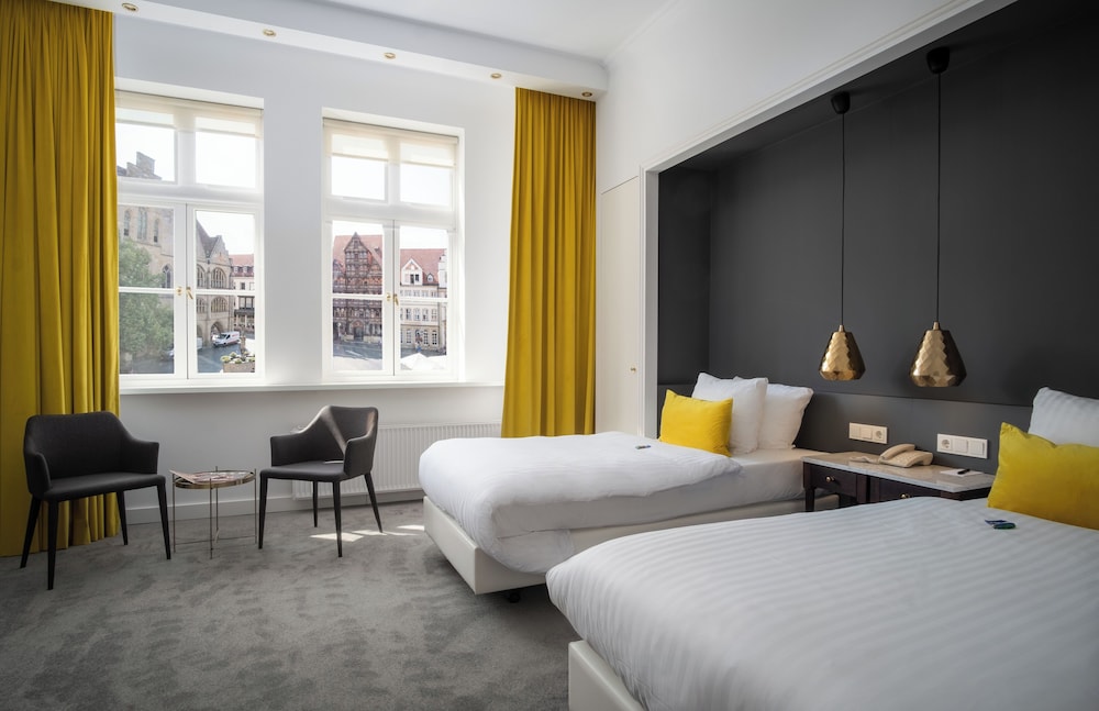Flamingo, Deluxe, Twin Beds, with View