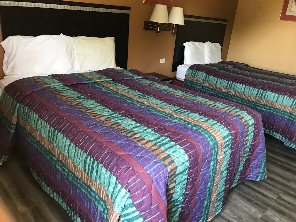 Econo Lodge Allentown North 7/13