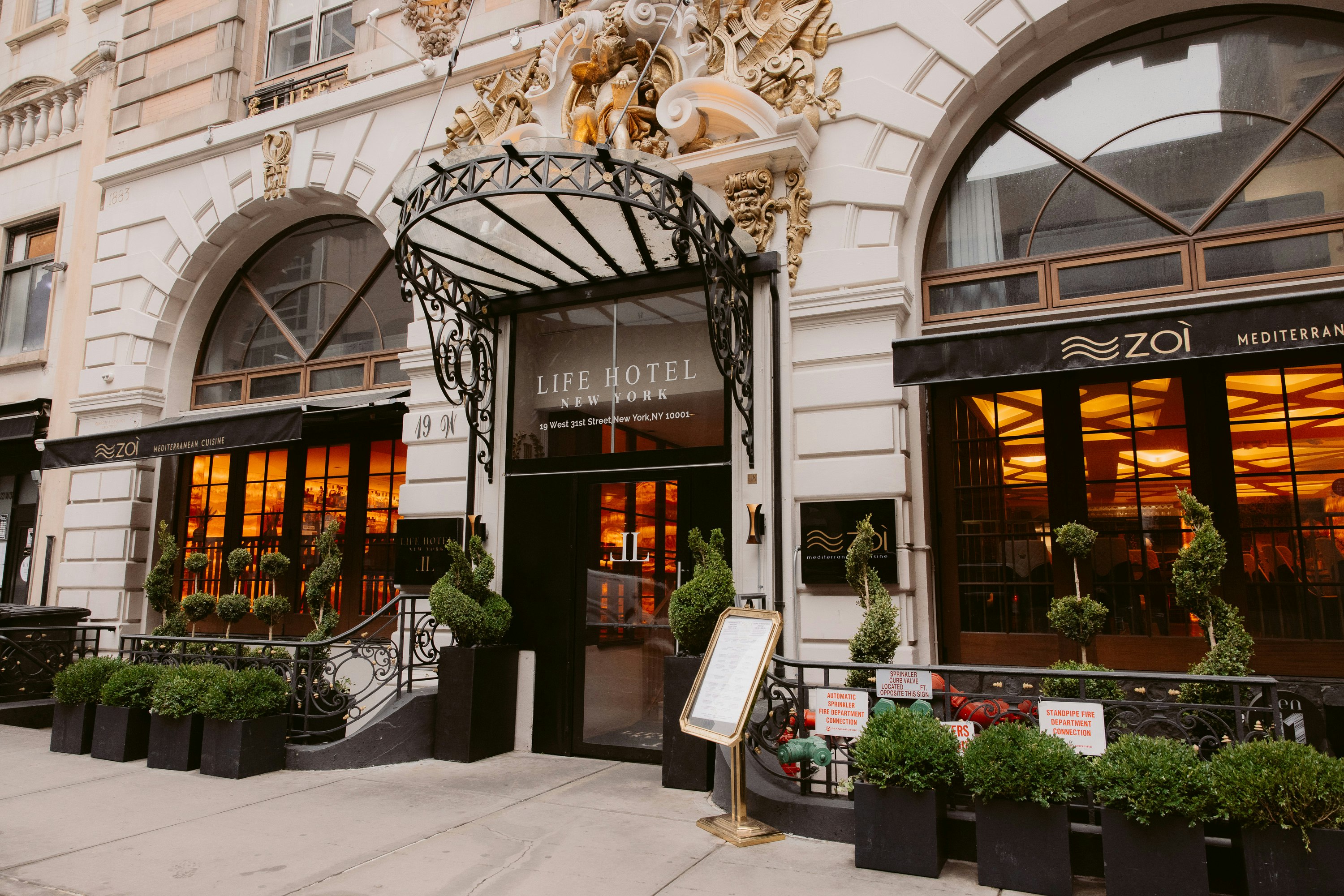Life Hotel New York 8/75