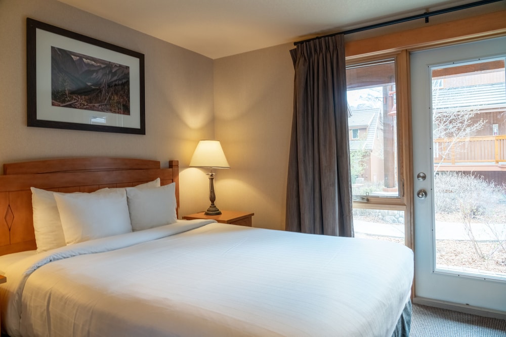 Hidden Ridge Resort 28/73