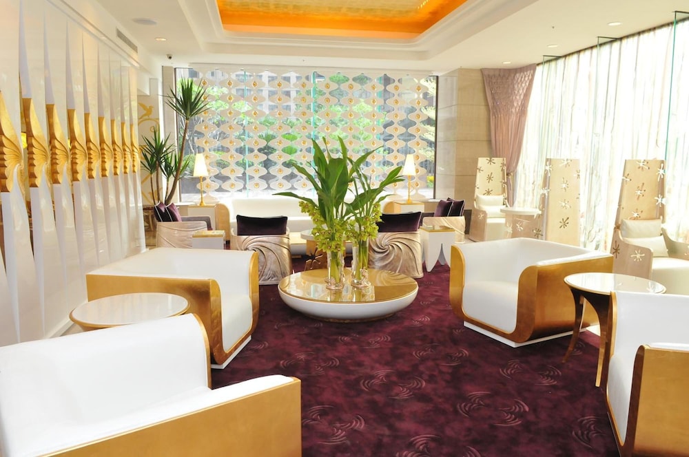 MONARCH SKYLINE HOTEL 24/48