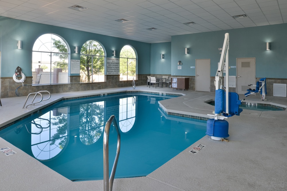 Holiday Inn Express Hotel And Suites Farmington Bloomfield 34/69