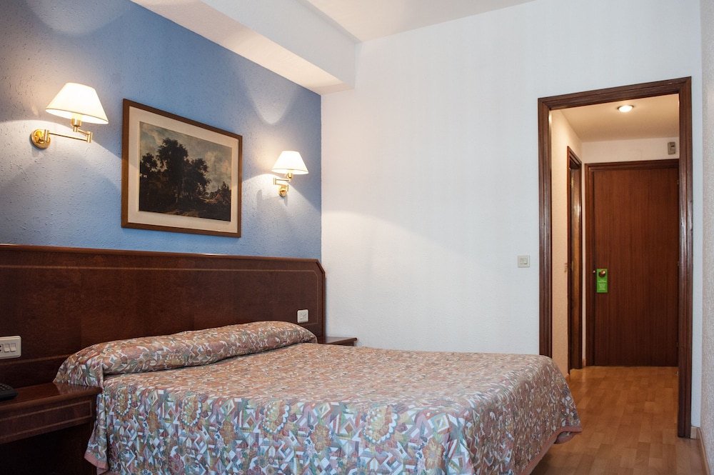 HOTEL UNZAGA PLAZA 35/63