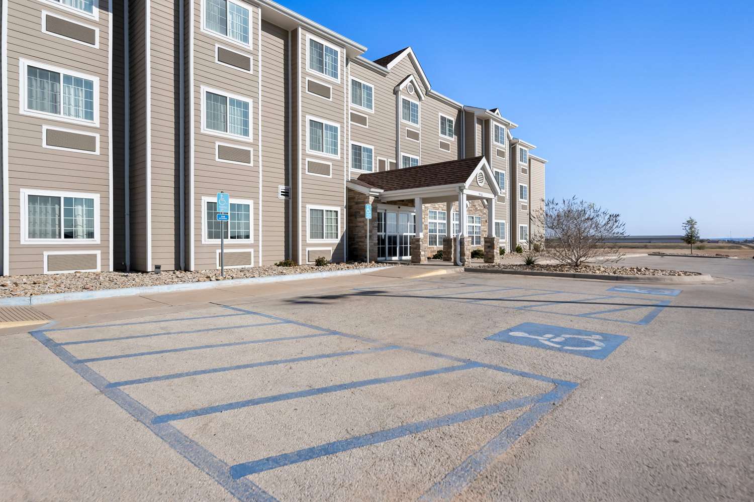 Microtel Inn And Suites By Wyndham Sweetwater 31/34
