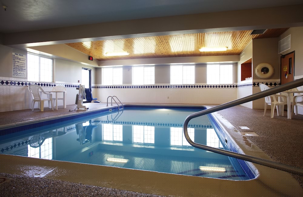 Ramada by Wyndham Spirit Lake/Okoboji 6/34