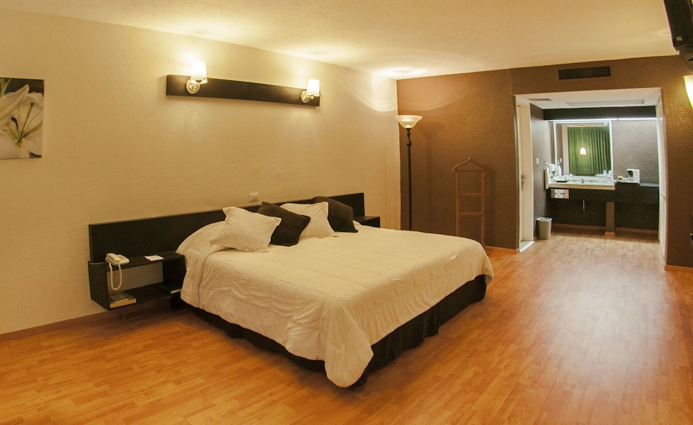Master, Suite, King Bed
