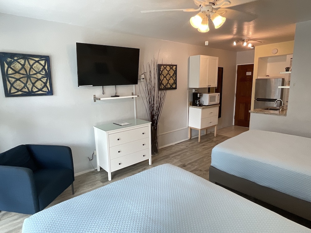The Frederiksted Hotel 36/49