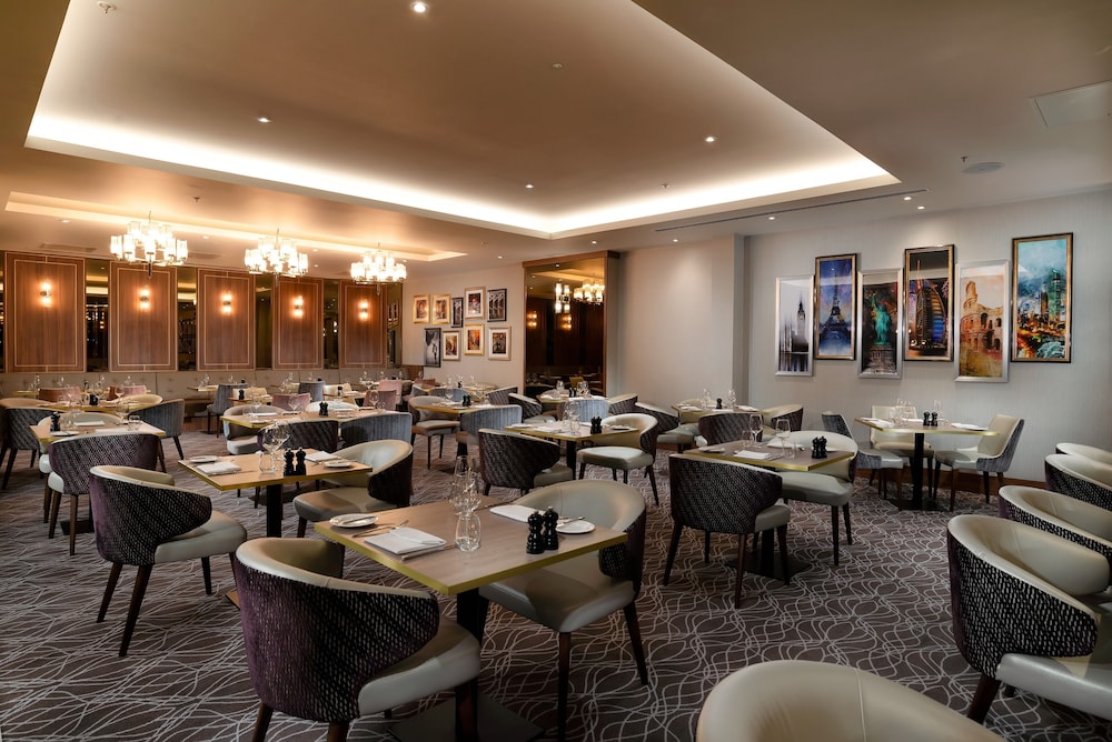 CROWNE PLAZA LONDON HEATHROW T4 56/65