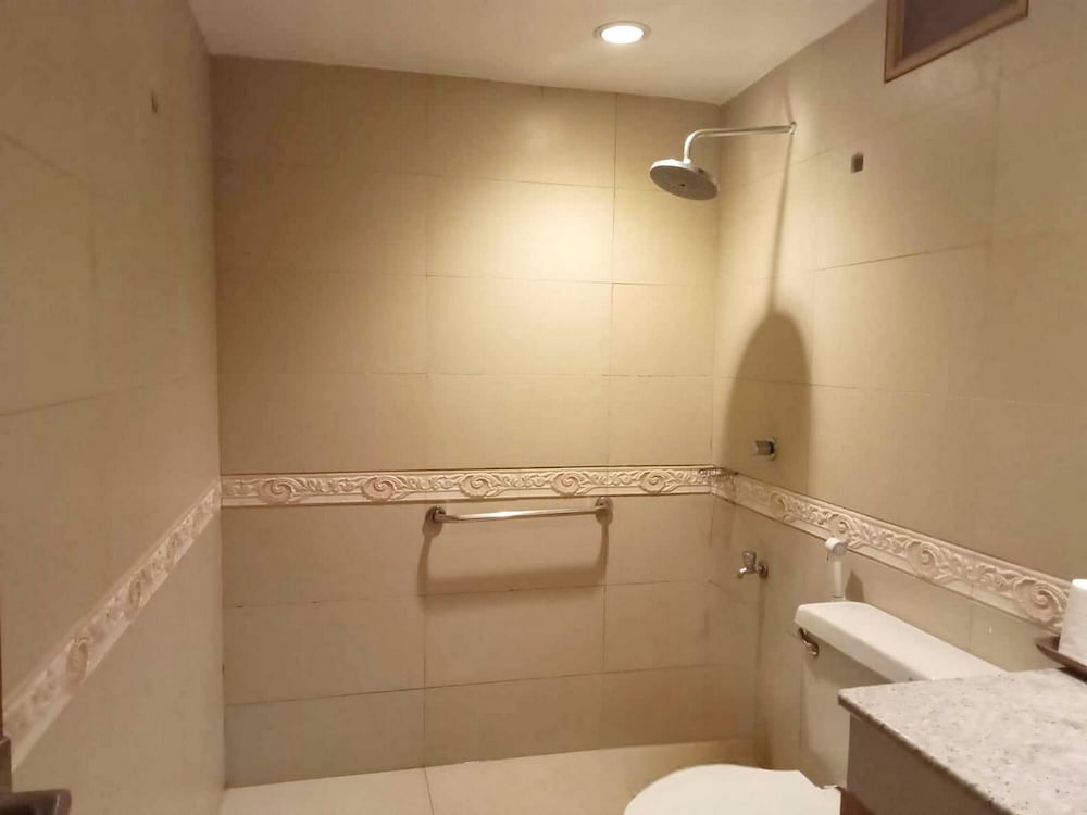 Boracay Peninsula Resort 36/38