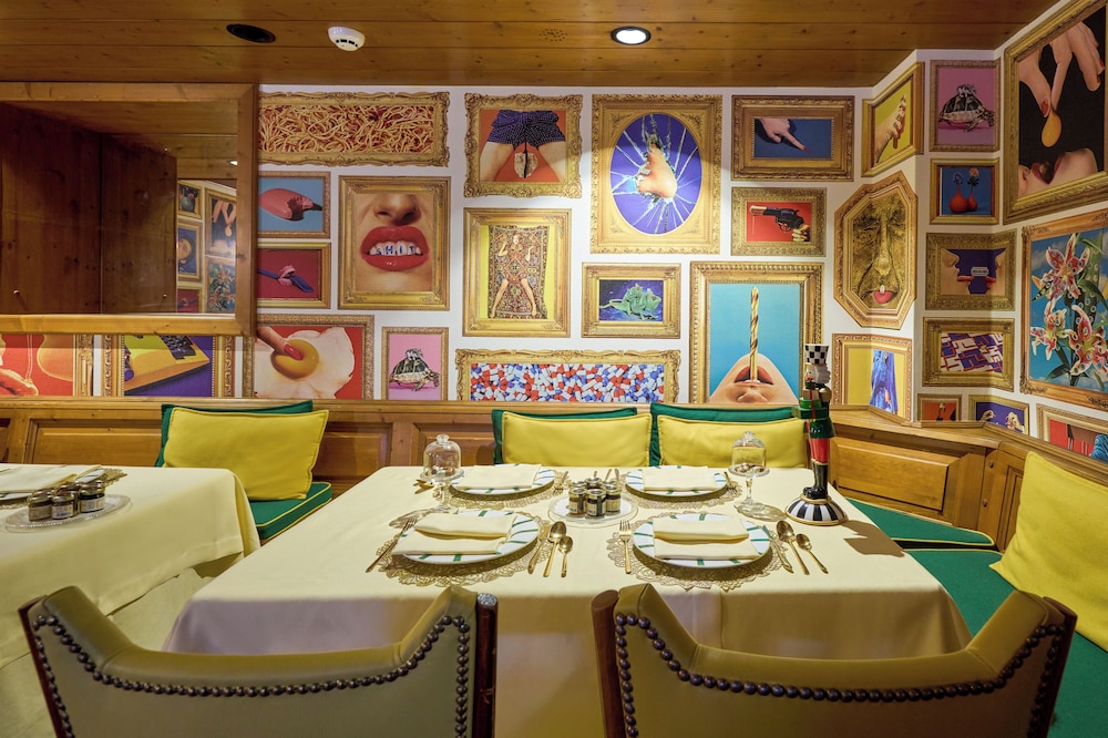 Ambra Cortina Luxury Fashion Boutique Hotel 50/55