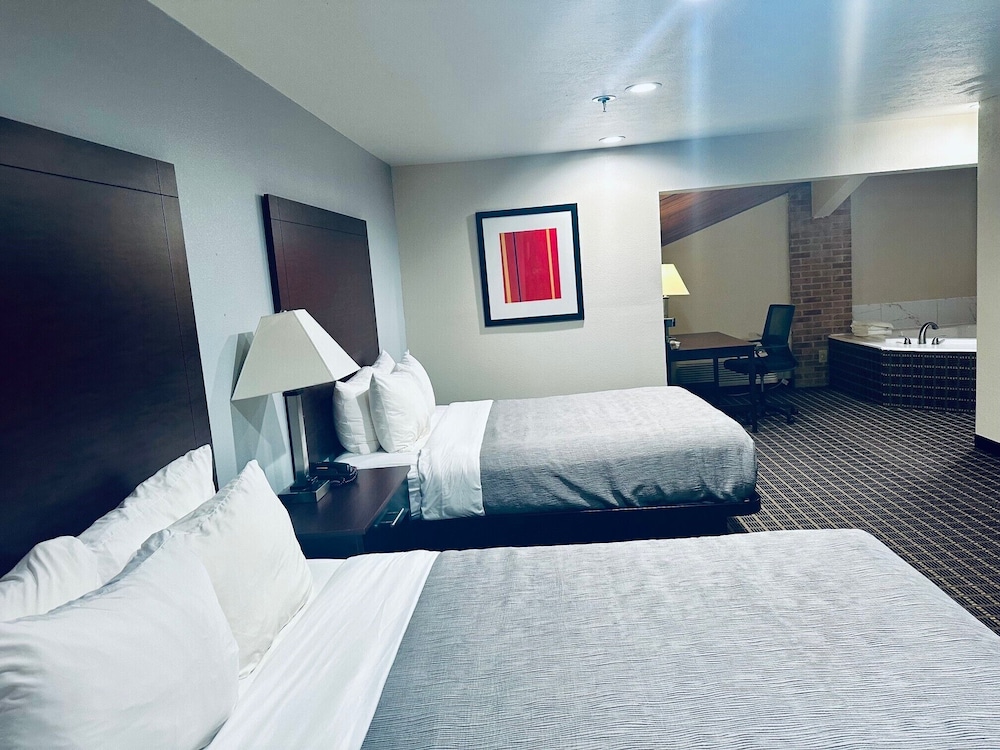 Upgrade, Suite, 2 Queen Beds