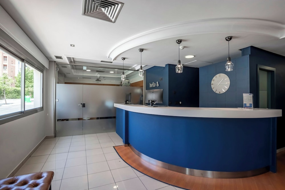 Travelodge Alicante Puerto 7/82