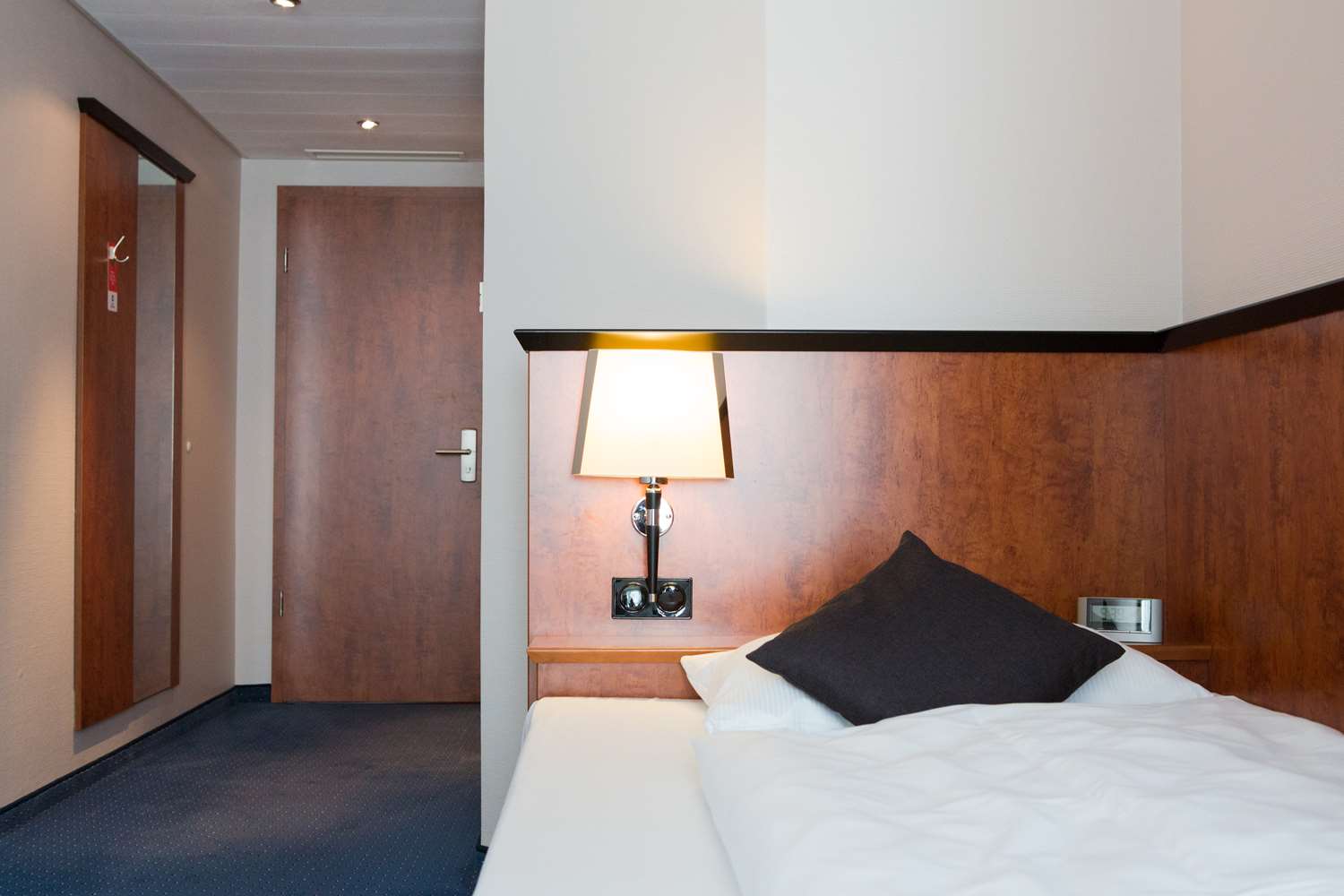 Amedia Hotel Frankfurt-Ruesselsheim 6/22
