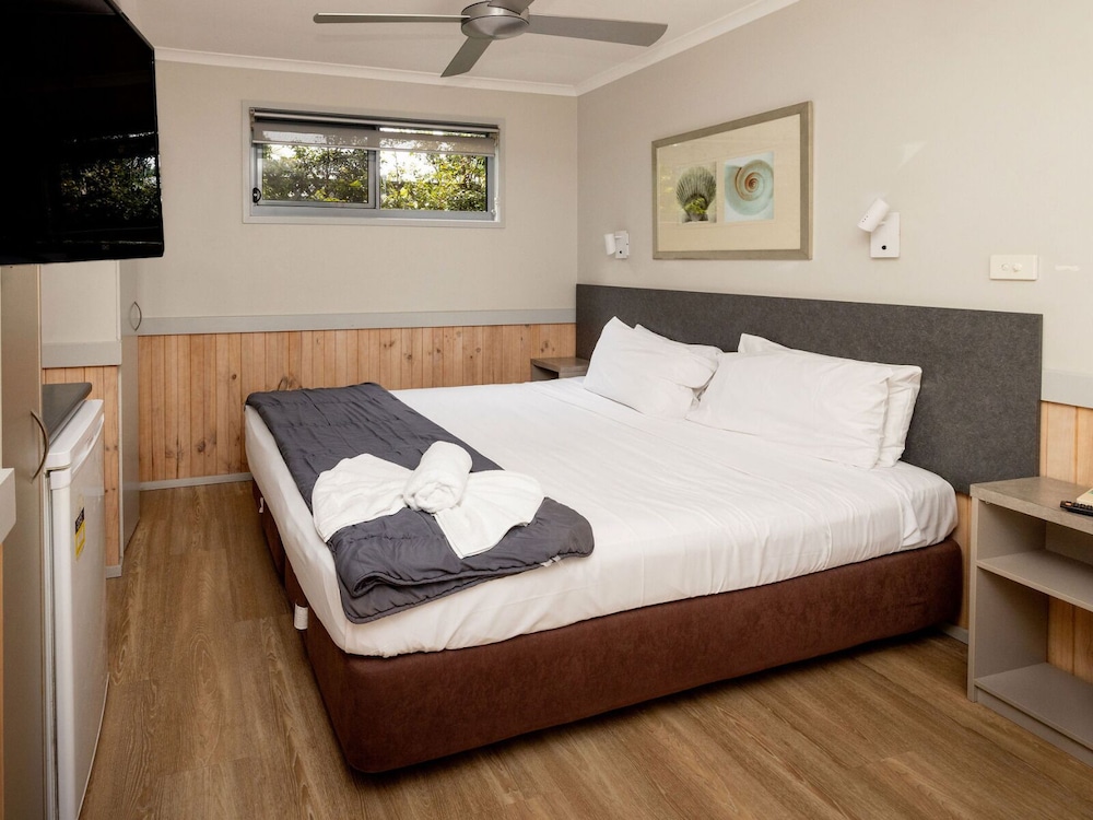 STUDIO, DOUBLE BED