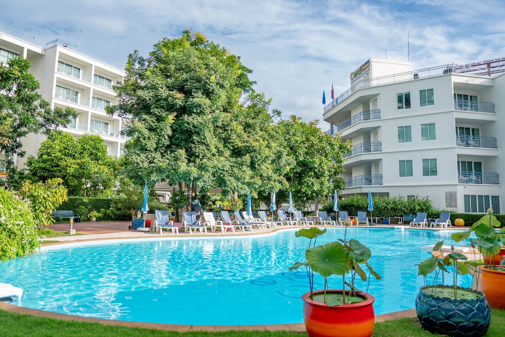 Cera Resort Cha Am 8/72