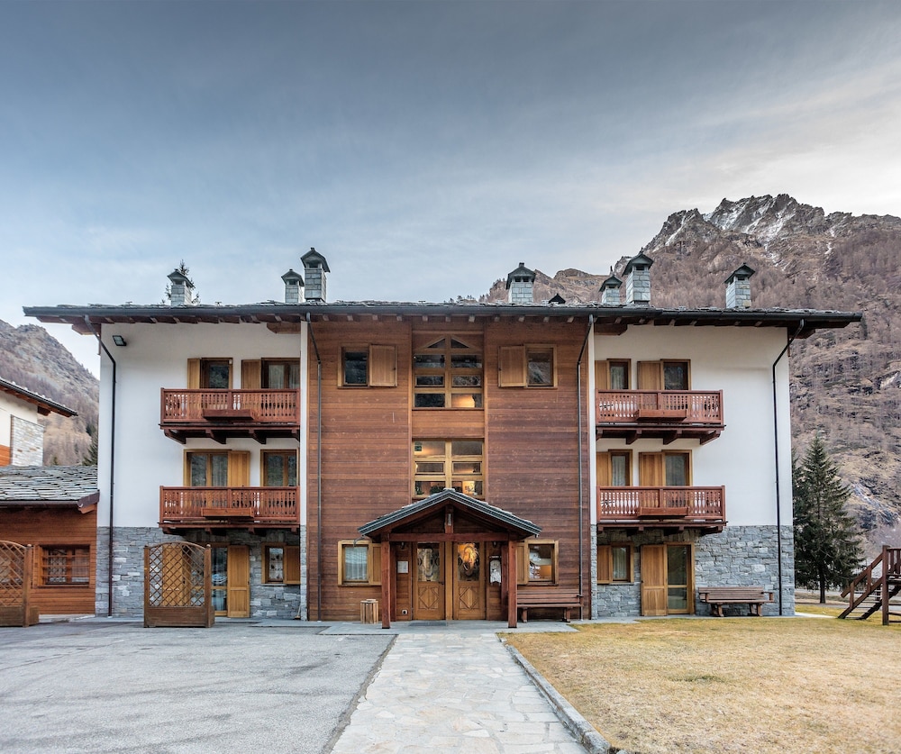Hotel Lo Scoiattolo 4/71