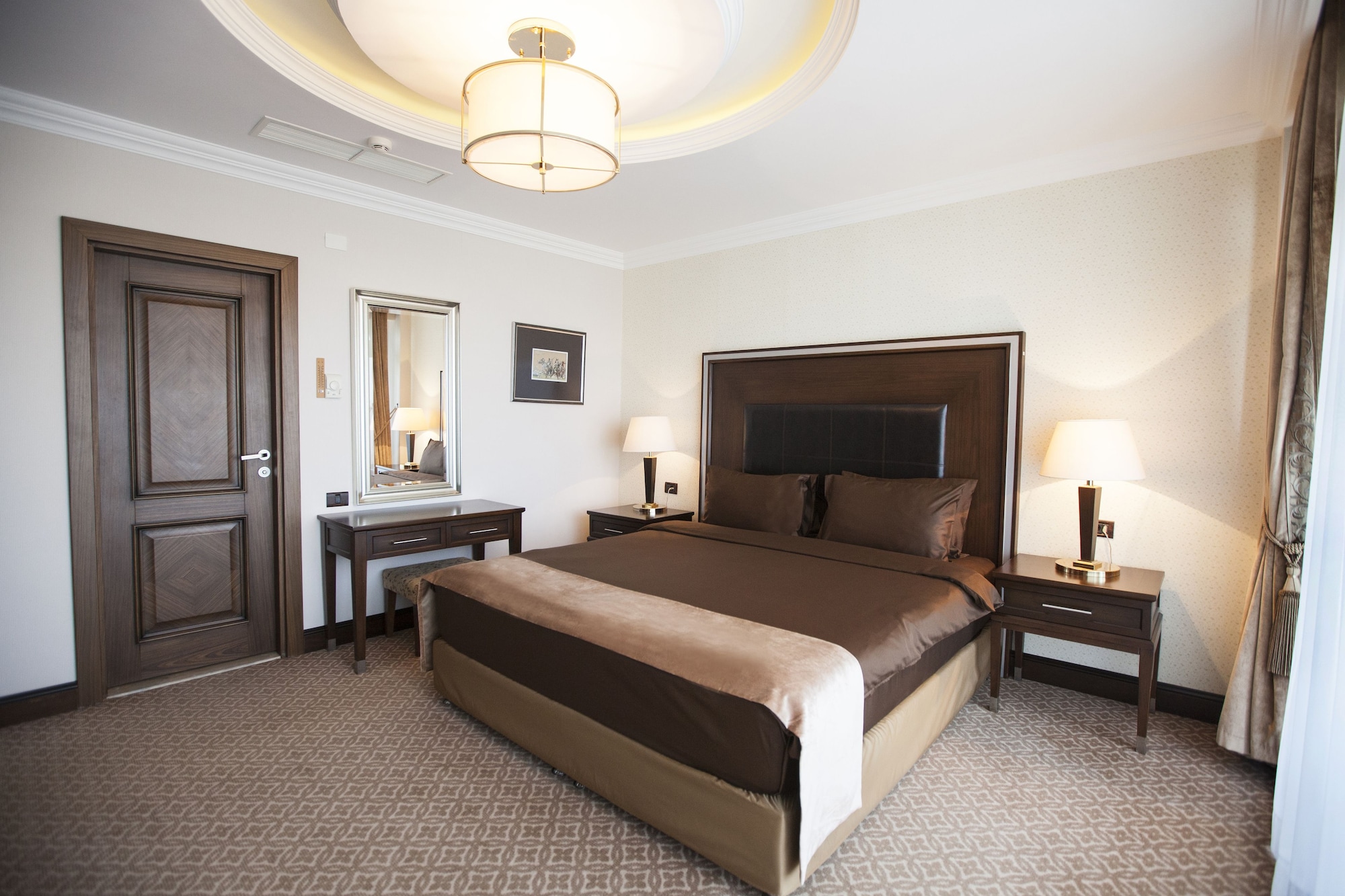 2 Bedrooms, Premium, Suite, 1 King and 1 Single Beds, Chinar Hotel & Spa 2/6