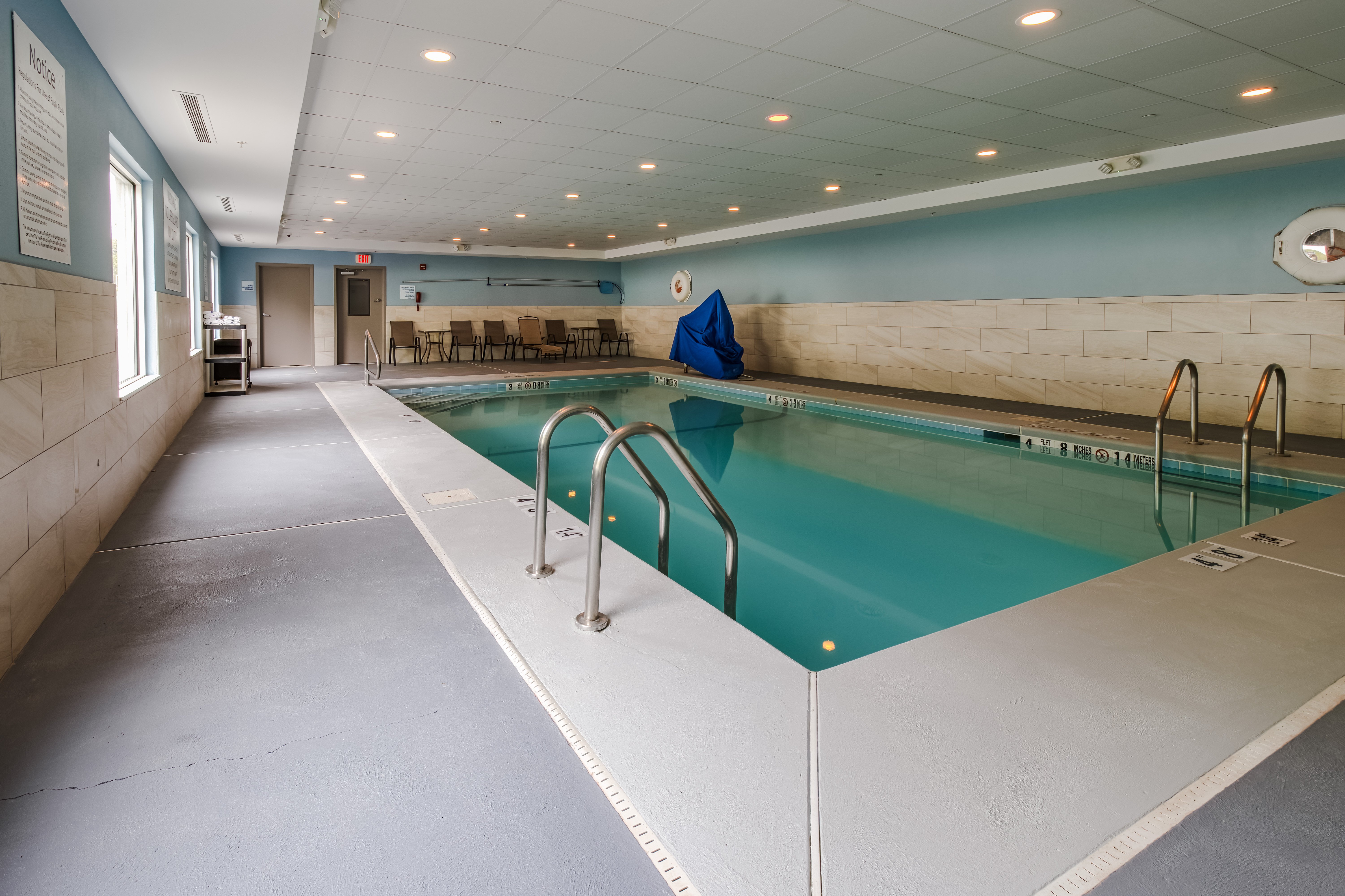 Holiday Inn Express Newington 25/50
