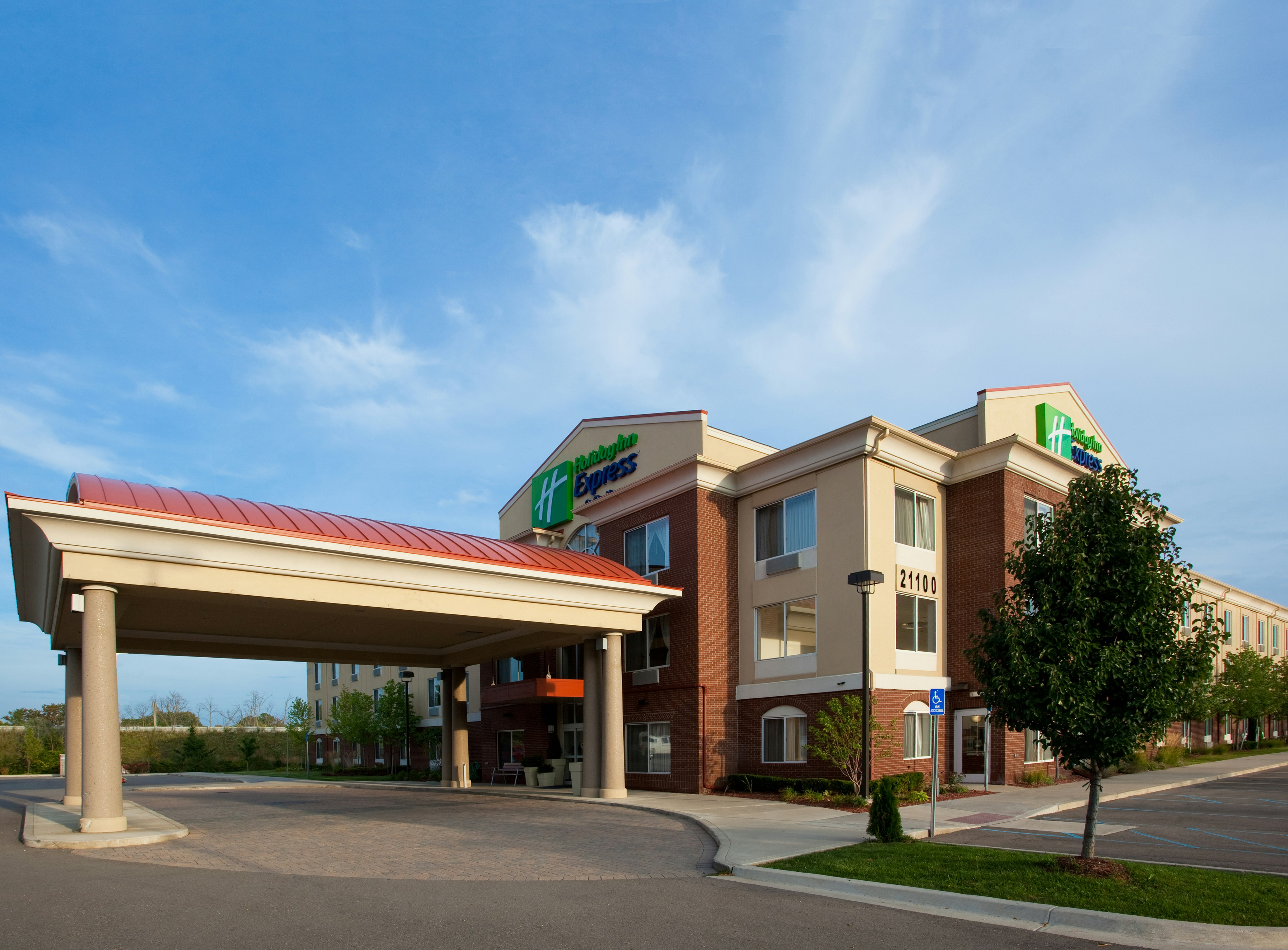 Holiday Inn Express Hotel And Suites Detroit Farmington Hills 51/53